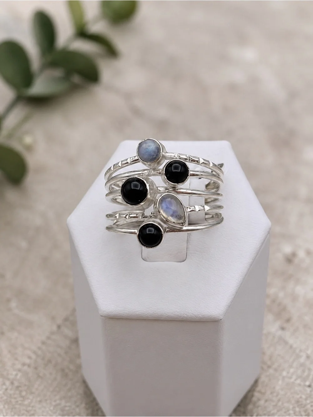 Black Onyx & Rainbow Moonstone Silver Ring - Size 9 - Picture 1 of 3